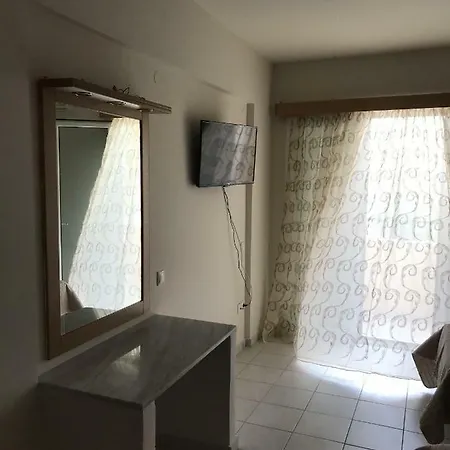 Chc Amazones - Melanippi With A/c Apartment Hersonissos (Crete)